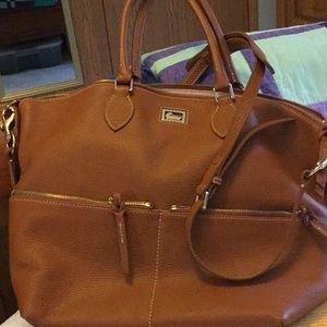 Dooney and Bourke tote bag